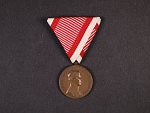 Bronzová medaile za statečnost, nová vojenská stuha, vydání 1917 - 1918