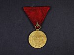 Vojenská jubilejní pam. medaile z r.1898, zlacený bronz, původní stuha