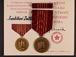 Pamětní medaile k 25. výročí vítězného února + průkaz