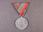 Medaile Za zranění z r. 1917 na stuze za jedno zranění, na hraně značka W&A