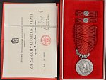 Medaile - Za zásluhy o obranu vlasti - ČSSR, punc Ag 925, výrobce Mincovna Kremnica, udělovací průkaz, etue