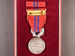Vyznamenání - Za zásluhy o výstavbu II. vydání po roce 1960 ČSSR č.28901, značka výrobce MK (Mincovna Kremnica), punc Ag 925, původní etue