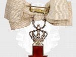 Řád srbského družstva Červeného kříže z roku 1876, na dámské stuze, na kroužku punc Ag a ryzostní značka 800