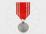 Záslužná medaile Červeného kříže, postříbřený náhradní kov, válečná výroba, původní stuha..