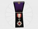 Řád vycházejicího Slunce, V. třída, stříbro zlacené, smalty, nepuncováno, původní etue..
