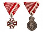 Vojenský záslužný kříž III. třídy s válečnou dekorací a Stříbrná vojenská záslužná medaile Signum Laudis F.J.I. s udělovacími dekrety