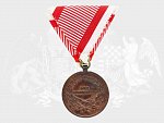 Bronzová medaile za statečnost, 8. vydání 1914-1917 F.J.I., nová vojenská stuha