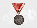 Medaile za statečnost, I. třídy 1914-1917 na hraně značka A, původní páska za 2x udělení, značená ZIMBLER WIEN