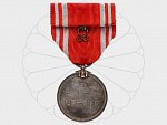 Záslužná medaile Červeného kříže, stříbro, nepuncováno, původní stuha..