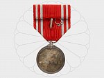 Záslužná medaile Červeného kříže pro specialní členy, stříbro, nepuncováno, původní stuha..
