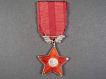 Řád Rudé hvězdy ČSR č.1017, mírně poškozený smalt v cípu hvězdy