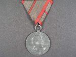 Medaile Za zranění z r. 1917 na stuze za jedno zranění