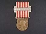 Pamětní francouzská medaile z let 1914-1918, se štítkem pro dobrovolníky