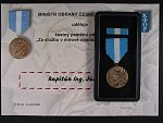 Čestný pamětní odznak Za službu v mírové misi na Balkáně + dekret
