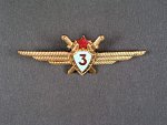 Odznak třídního specialisty letectva 1954-68. Pilot 3tř. světlemodrý smalt č.1007