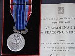 Medaile Za pracovni vernost CSR + dekret