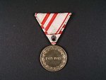 Pamětní medaile na první sv. válku s meči na stuze