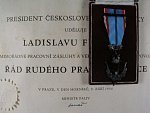 Řád rudého praporu práce ČSR, č.5875 + etue a dekret