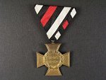 Čestný kříž 1914-1918 pro vdovy a rodiče padlých na stuze pro Rakušáky