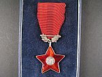 Řád Rudé hvězdy ČSSR č.3724 + etue, mírně poškozený smalt na horním cípu hvězdy na reversu