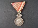 Stříbrná vojenská záslužná medaile Signum Laudis F.J.I., Ag, původní voj. stuha