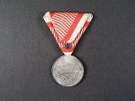 Bronzová medaile za statečnost, náhradní kov, původní vojenská stuha, vydání 1914 - 1917
