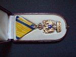 Řád železné koruny, 3.tř. v originalni etui vzacna, nepuncovane Au, znacka vyrobce F.R.