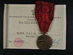 Medaile Za službu vlasti - ČSR , etue + udělovací knížka