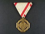 Jubilejní kříž 1908 na vojenské stuze