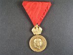 Vojenská záslužná medaile Signum Laudis F.J.I. původní civilní stuha