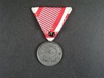 Bronzová medaile za statečnost, náhradní kov, nová vojenská stuha, vydání 1914 - 1917
