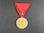 Vojenská jubilejní pam. medaile z r.1898, bronz, nová stuha
