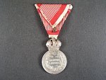 Stříbrná vojenská záslužná medaile Signum Laudis F.J.I., Ag, původní voj. stuha