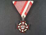 Vojenský záslužný kříž III. třídy s vál. dekorací, Ag, Au