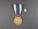 Československá vojenská medaile Za zásluhy, bronzová + miniatura