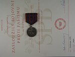 Stříbrná medaile ČS svazu protifašistických bojovníků + dekret