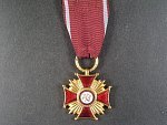 Zlatý záslužný kříž