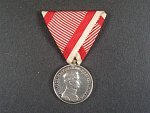 Medaile za statečnost II. třídy, Ag, původní vojenská stuha, vydání 1917 - 1918, na hraně značka A