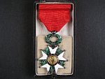 Řád čestné legie, rytíř, 3. republika 1870 - 1951 + etue, mírně poškozen smalt