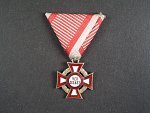 Vojenský záslužný kříž III. třídy s vál. dekorací, postříbřený, původní vojenská stuha