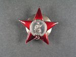 Řád rudé hvězdy č.412233, opravený smalt v levém spodním cípu