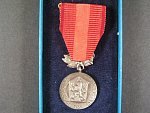 Medaile - Za zásluhy o obranu vlasti - ČSSR, etue, výrobce Mincovna Kremnica