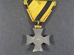 Vojenský služební kříž III.tř. za 6 let služby, vydání z let 1913 - 1918, zinek, původní stuha