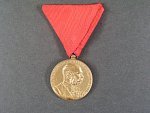 Vojenská jubilejní pam. medaile z r.1898, zlacený bronz, původní stuha