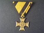 Vojenský služební kříž III.tř. za 6 let služby, vydání z let 1913 - 1918, původní stuha