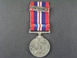 Válečná medaile 1939-45, na hraně opis 947711 GNR F. E. HO CHOW R.A.