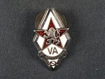 Odznak Vojenské akademie K. Gottwalda č.822