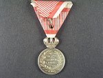 Stříbrná vojenská záslužná medaile Signum Laudis F.J.I., Ag, původní voj. stuha