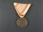 Bronzová medaile za statečnost, původní vojenská stuha, vydání 1917 - 1918