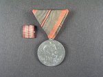 Medaile Za zranění z r. 1917 na stuze za jedno zranění